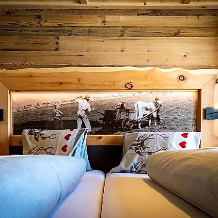 Almgasthaus Glocknerblick Hotel *